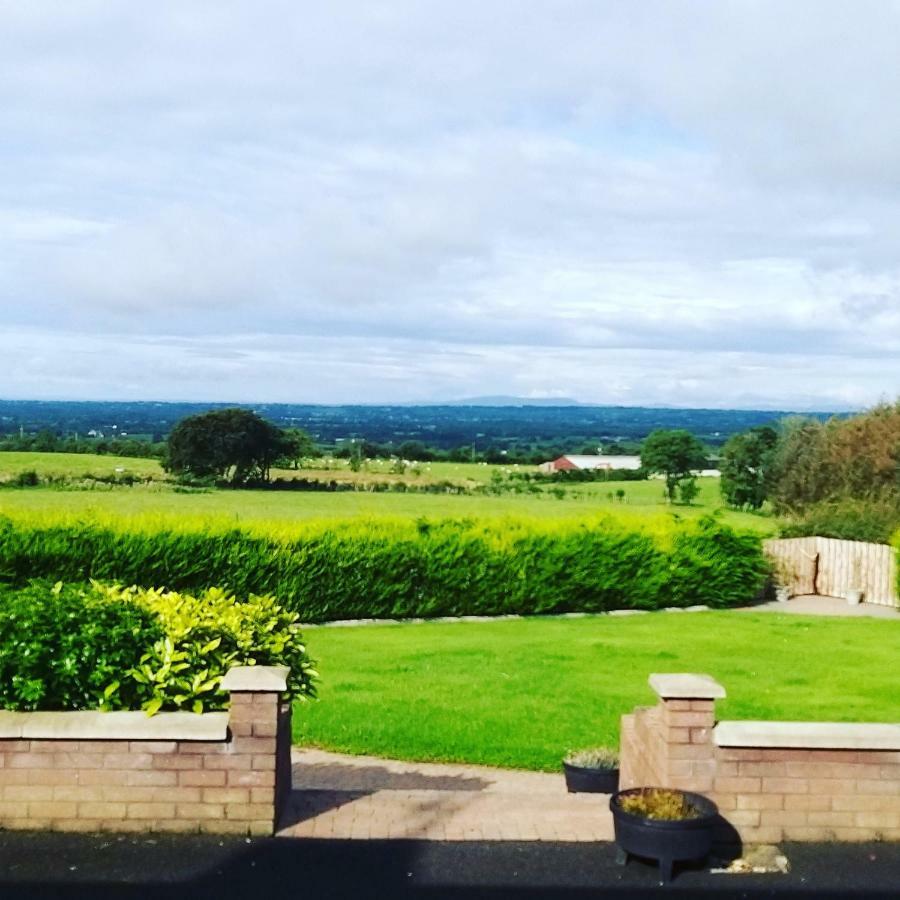 Antrim Heights Bnb Экстерьер фото